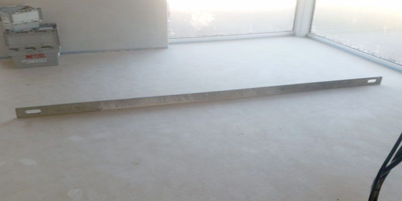 Fertig verlegter Fließestrich in einem Einfamilienhaus
